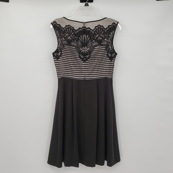 Adrianna Papell Blacke Casual/Formal Lace Dress - Picture 3 of 8